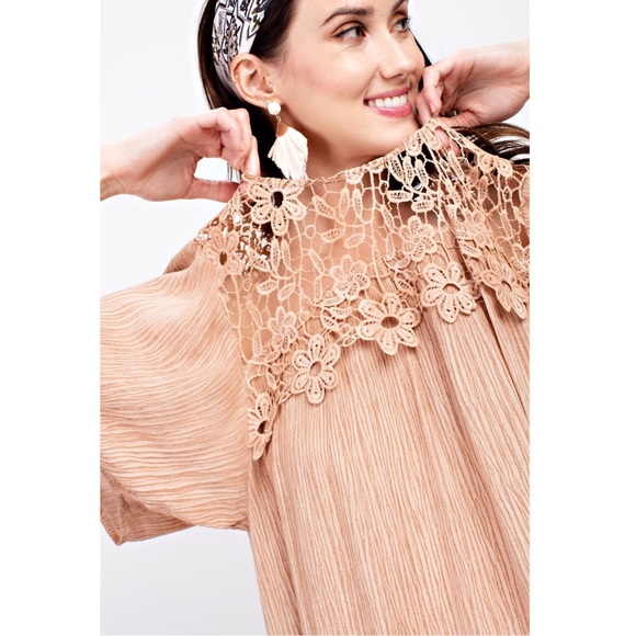 Make Offer 🌷Rose Crochet Lace & Oil Washed Tunic - Picture 4 of 5